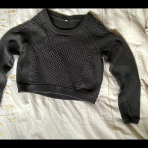 LULULEMON CROPPED KNIT SWEATER